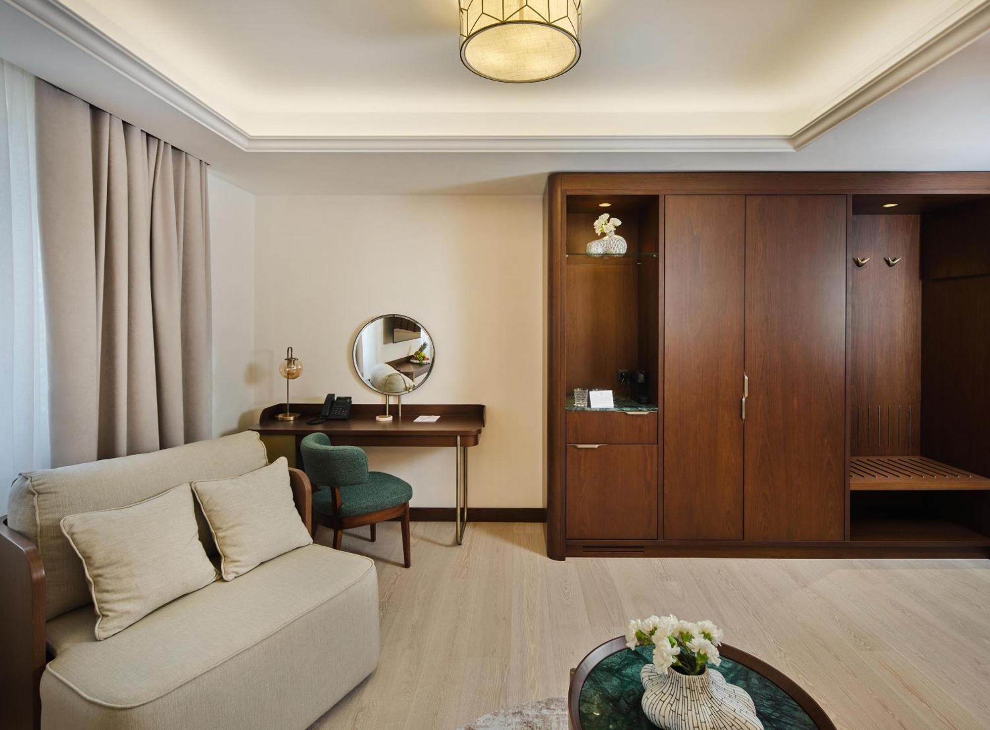 Palazzo President Hotel